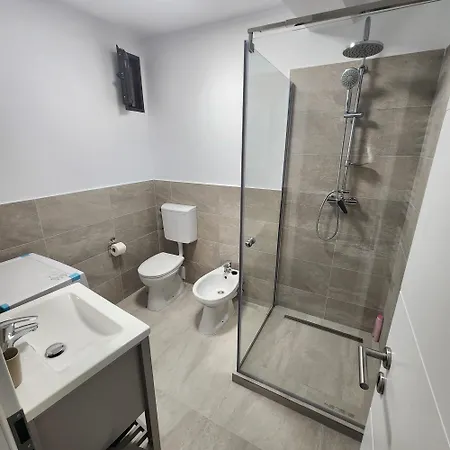 Apartment Center -m