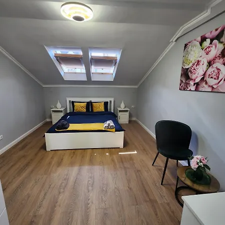 Apartment Center -m