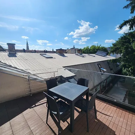 Apartment Center -m